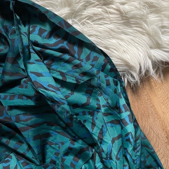 LOVERS + FRIENDS Daydream Evergreen Animal Print Cutout Sleeve Blouse - Picture 3 of 4